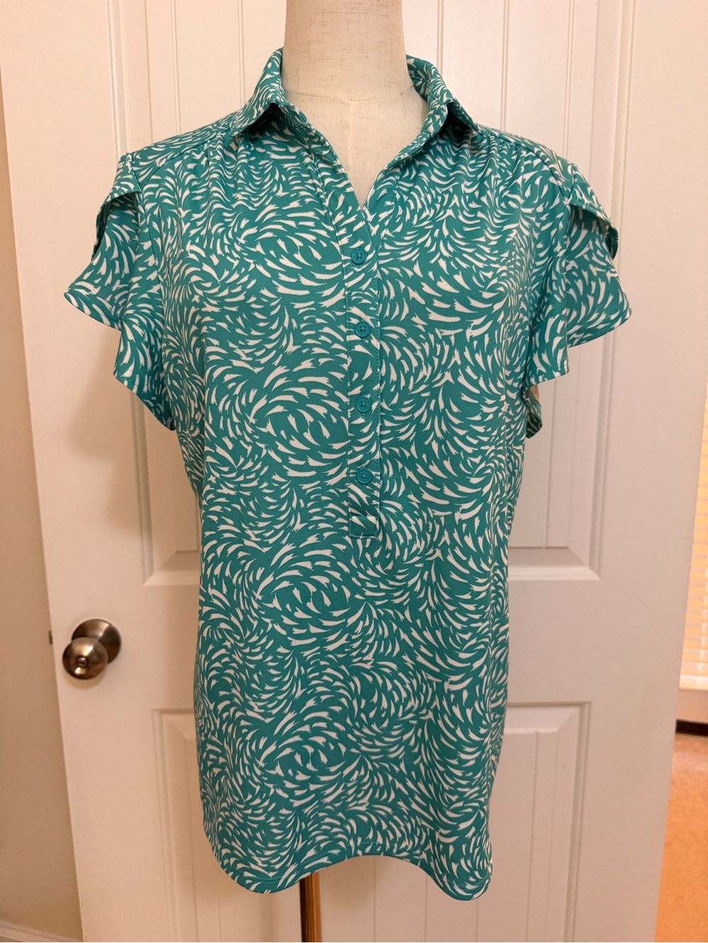 Chico's Teal and White Swirl 1/2 Button-Front Flutter Sleeve Blouse Sz 2R (12R)